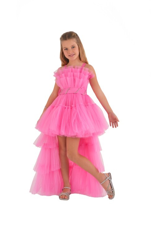 Kız çocuk kuyruklu elbise